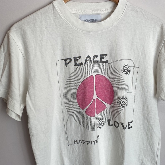 (A2) REVOLVE SIXTHREESEVEN Graphic Tee in Peace Vintage White Size Medium, NWOT - Picture 6 of 12